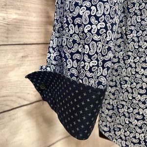 Signature Studio Men's Paisley modern fit shirt